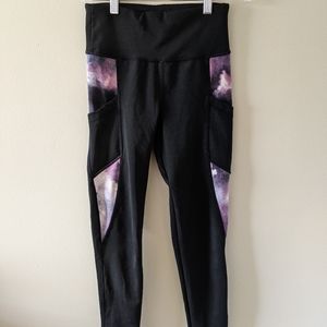 Black and tie-dye leggins